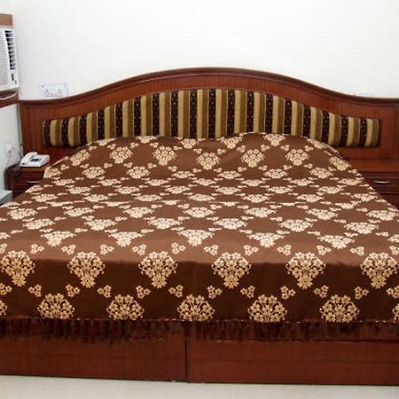 Hotel Sunrise Inn Λάκναου Εξωτερικό φωτογραφία