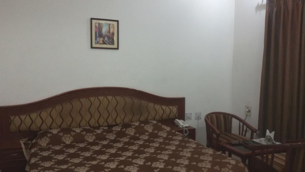 Hotel Sunrise Inn Λάκναου Εξωτερικό φωτογραφία