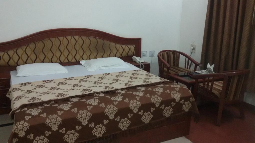 Hotel Sunrise Inn Λάκναου Εξωτερικό φωτογραφία