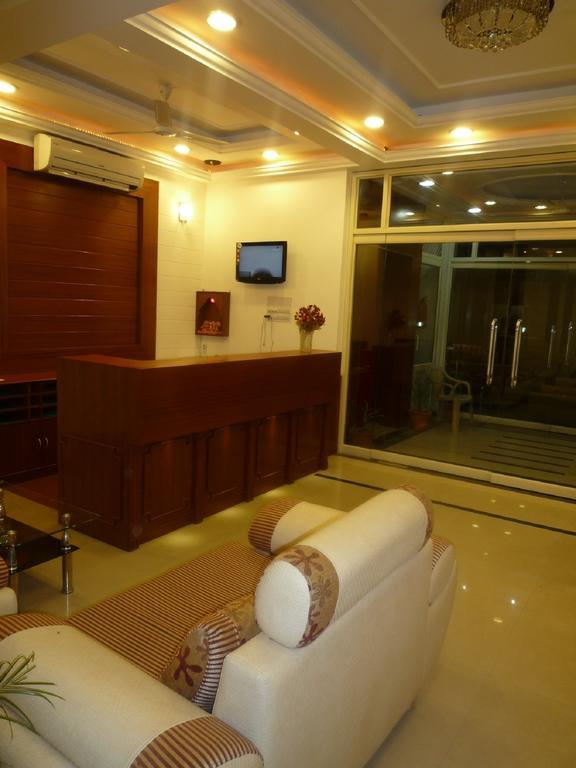 Hotel Sunrise Inn Λάκναου Εξωτερικό φωτογραφία