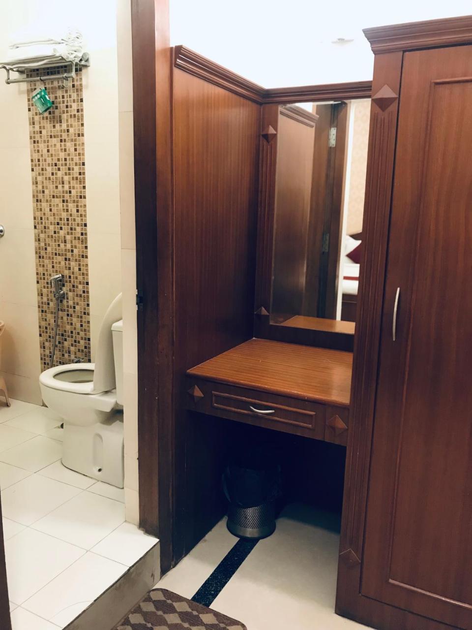 Hotel Sunrise Inn Λάκναου Εξωτερικό φωτογραφία