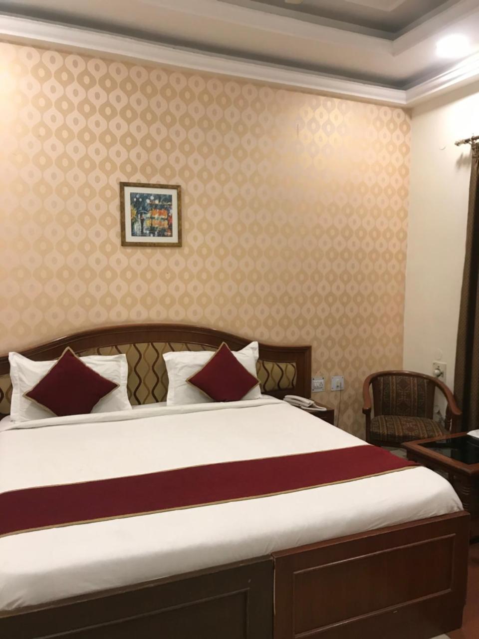 Hotel Sunrise Inn Λάκναου Εξωτερικό φωτογραφία