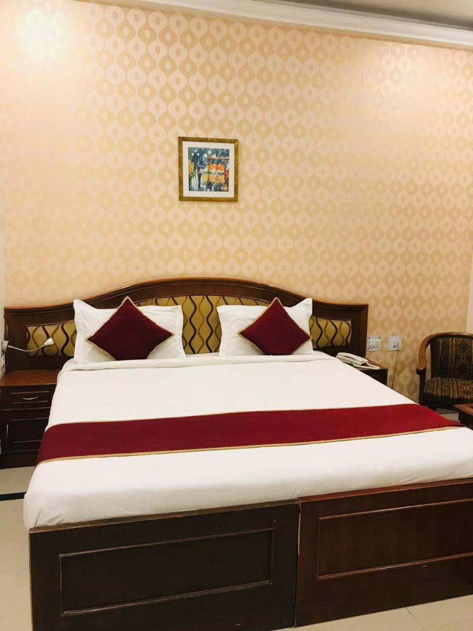 Hotel Sunrise Inn Λάκναου Εξωτερικό φωτογραφία